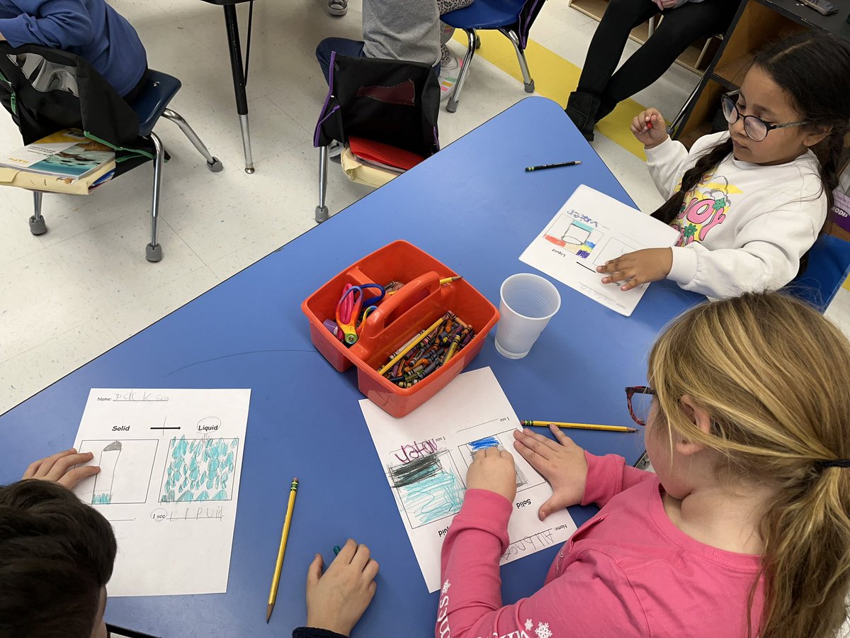 OquenockWI's tweet photo. Kindies in Mrs. Gonzales’ class were inspired by the snow today. ❄️❄️❄️ They observed snow melting from a solid to a liquid and drew science models to show their observations ☺️. #WIproud
#watchusRoar #WestIslipStrong @RomanelliPaul @DDMMorrison @AmandaHarvey04 https://t.co/xxUQyYuP6F