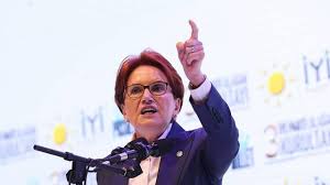 r_zelyut's tweet photo. Sayın @meral_aksener 
2023 seçiminde İYİ Parti'ye oy vermiş birisi olarak söylüyorum:
İktidarı bırakıp muhalefete saldırmanız hem sizi hem partinizi antipatik yapıyor.
İYİ Parti'nin önemini biliyor ve uyarıyorum: Yedek MHP olursanız hüsran yaşayacaksınız.
Yazık olacak. https://t.co/Mz2Kr8ko8R