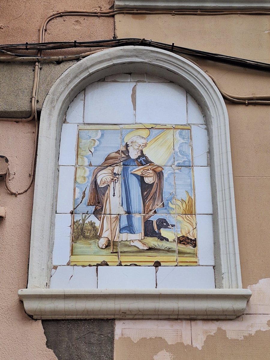 ConeixAlbalat's tweet photo. Hui és 17 de gener, dia que es celebra la festivitat de Sant Antoni Abat.

Al poble tenim retaules amb la seua imatge que vos els mostrem en la publicació. Sabríeu dir el lloc en el qual es troben? 🤔

Visca Sant Antoni i foc al dimoni! https://t.co/Hcvia9LHew