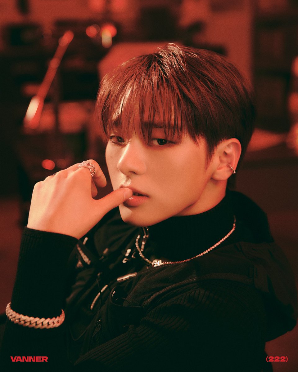 VannerOfficial's tweet photo. VANNER(배너) 2ND MINI ALBUM
[CAPTURE THE FLAG]

Concept Photo #2 #CAPTURE_THE_FLAG
#혜성 #HYESUNG

🎧2024.01.30 6PM (KST)

#VANNER #배너
#CAPTURE_THE_FLAG #JACKPOT
#20240130_6PM https://t.co/SPE24TQIRs