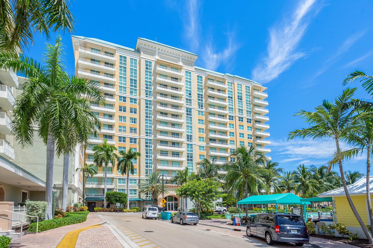 Just Closed by The Morris Group in Marina Village, Boynton Beach 

Seller Representation - Listed at $979,000
Under Contract in 3 weeks! 

#marinavillage #boyntonbeach #realestate #themorrisgroup #themorrisgroupatlangrealty #langrealty
