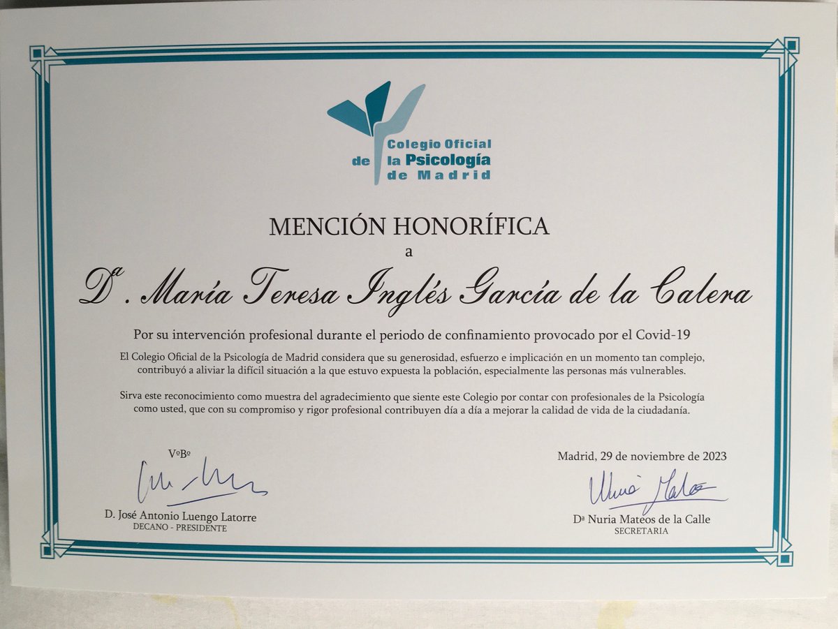 MAITEINGLES's tweet photo. 3 años después, pero se agradece igual, llega el reconocimiento del #ColegiodelaPsicologíadeMadrid por el apoyo que muchos psicólog@s hicimos a distintas poblaciones durante el confinamiento #covid y después. En mi caso, #intervenciónpsicológica con docentes con #ansiedad. https://t.co/mR1sdfk1sv