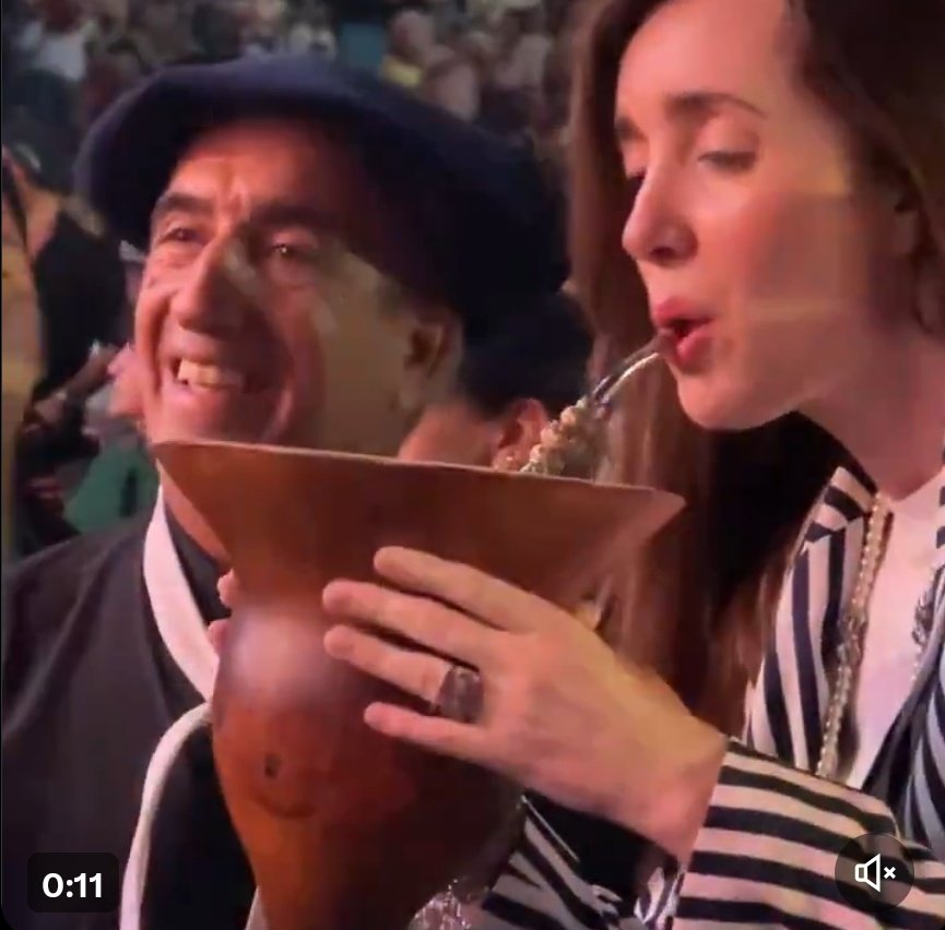 Un matecito y me pongo a preparar finales.
El matecito: