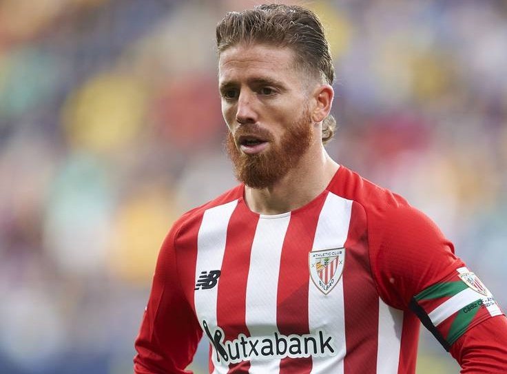 Fichaje_directo's tweet photo. Iker Muniain, capitán del @AthleticClub sopesa no renovar con los leones. El mediapunta siempre había soñado con retirarse en el conjunto vasco siendo importante, coyuntura que no se está dando. El jugador, que acaba contrato, aceptaría un menor salario, pero querría más minutos. https://t.co/92L92gMAvE