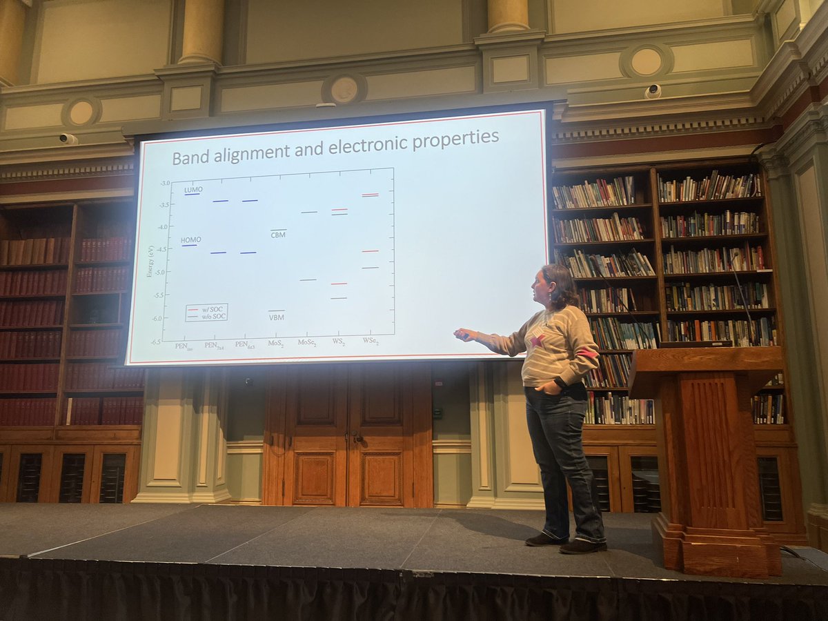 🌟 What an incredible first session of #NextGenMaterials for #PV !Hosted at Burlington House, by @RSCEnergySector. We were honored to have Michael Grätzel @lpi_epfl @EngmannVida, @Charlie_Hendy, @jmmorbec sharing their insights. 🌞 chairs: @MattCarnie @ellen_moons @scanlond81