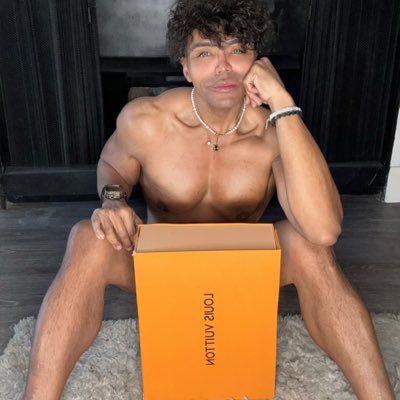 XavierE's tweet image. #NewProfilePic