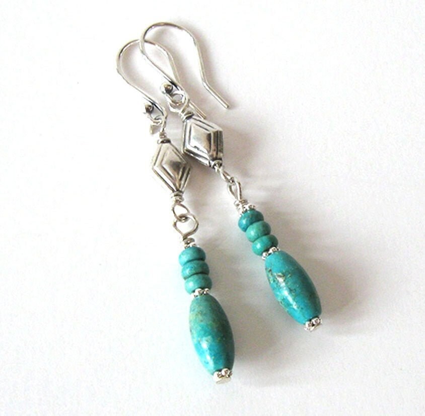 sendinglovegems's tweet image. Turquoise Gemstone Earrings, Long Oval Barrel Beads. Sterling Silver, 925 Ear Wire Options tuppu.net/beb6bcc9 #Etsy #SendingLoveGallery #DiamondShape