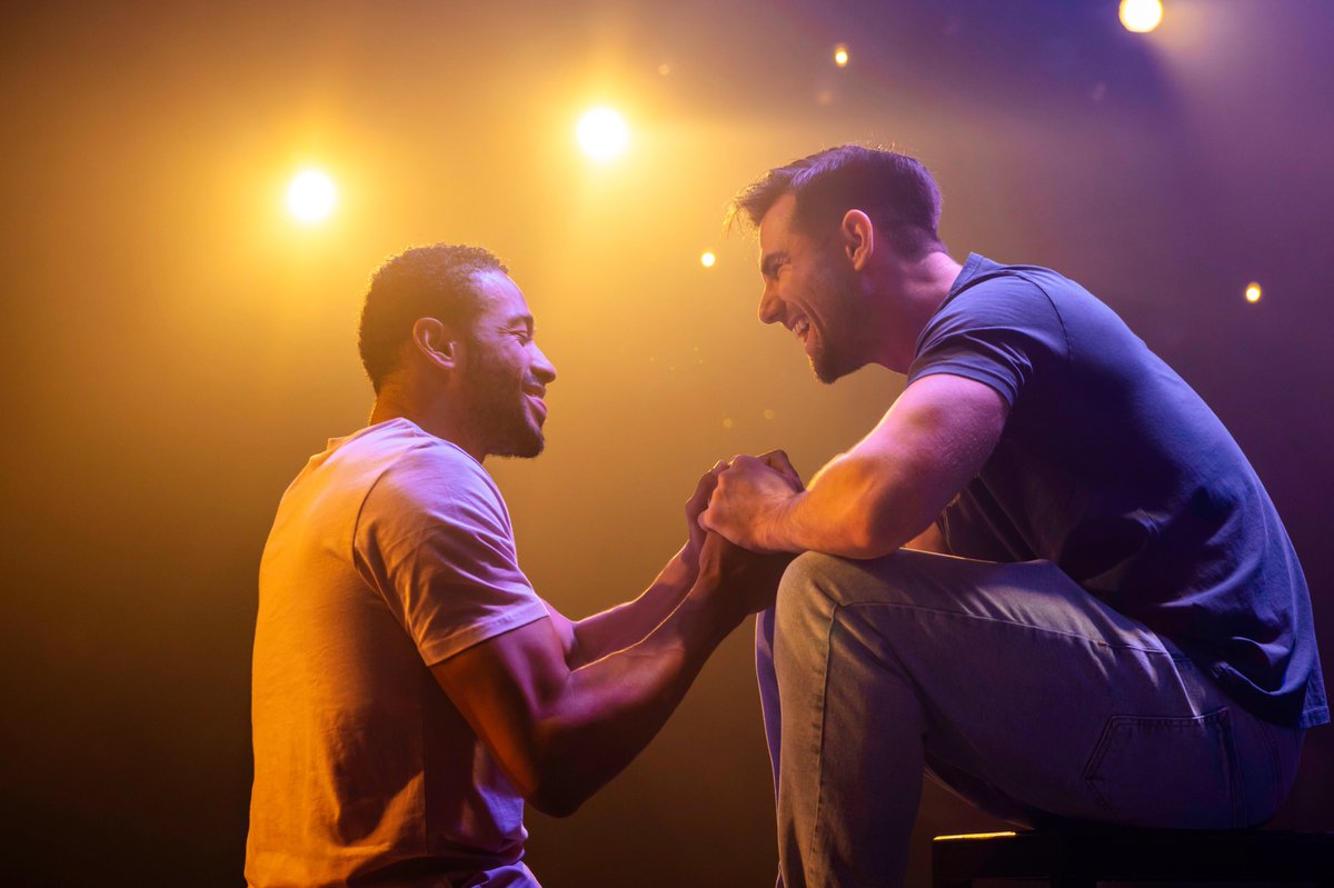 ✨ FIRST LOOK at Afterglow <a href="/swkplay/">Southwark Playhouse</a> starring <a href="/_PeterMcPherson/">🅿🅴🆃🅴🆁 🅼🅲🅿🅷🅴🆁🆂🅾🅽</a>, James Nicholson and Victor Hugo. A raw, funny, sensual exploration of polyamory, commitment &amp; modern love. 

Must end 10 Feb. Advance booking recommended > southwarkplayhouse.co.uk/productions/af…

📷 <a href="/_otherrichard/">Richard</a>