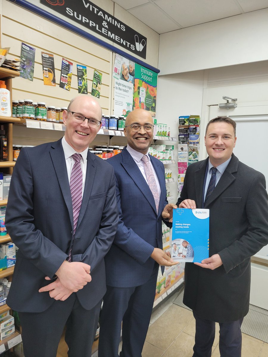 Delighted to meet with Shadow Health Secretary @wesstreeting at the excellent @CherryPharmacy in Rushden, Northants, along with @GarethNPA, to talk about serious challenges facing community pharmacy in England, as well as the forthcoming launch of Pharmacy First #pharmacy #NHS