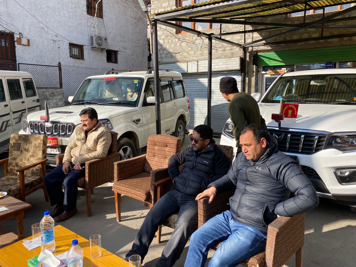 DIPR_Kargil's tweet photo. Union Territory Disaster Response Force (UTDRF) of Ladakh Police in collaboration with District Disaster Management Authority (DDMA) today organized an awareness camp at Deputy Commissioner Kargil Office premises.
@Info_Ladakh 
@ddnewsladakh https://t.co/CqyudFXmSr