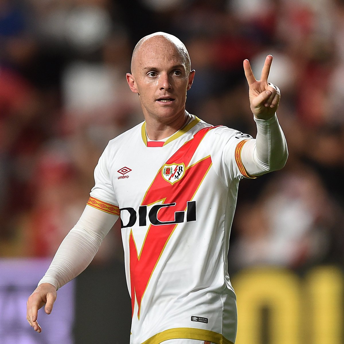 🎁 ¿Quieres ganar una camiseta del Rayo?

📌 Si esta noche el Rayo gana con gol de Isi, sorteamos su camiseta entre los que den RT y nos sigan.

🍀 ¡Mucha suerte a todos los participantes!