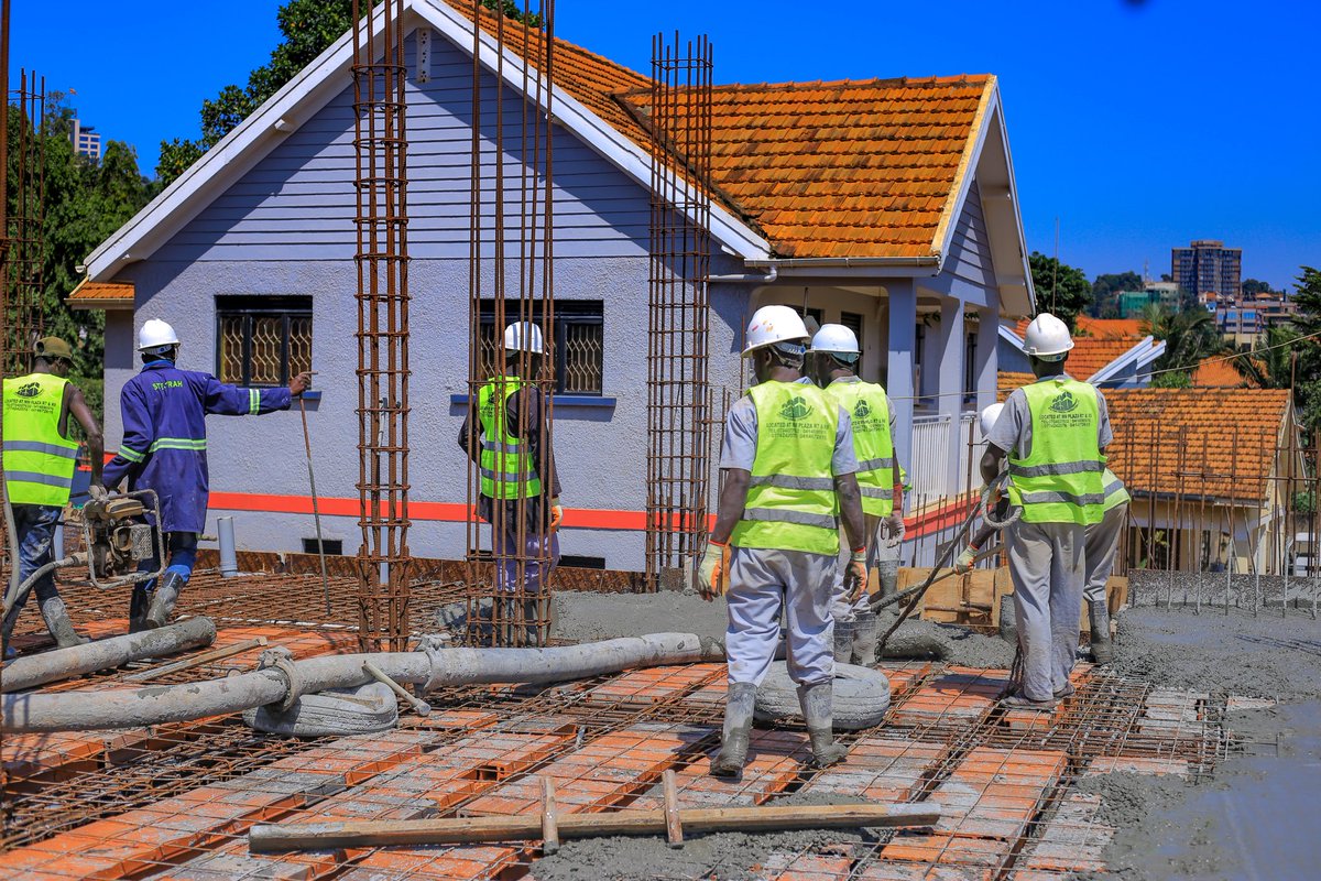 ste_trahGCLtd's tweet photo. At our construction company, we are committed to excellence. Our team of skilled craftsmen and tradespeople gives us the edge to up with your construction needs. For more details,visit our website https://t.co/XdHrwnELqc or email stetrahgencontractorsltd@gmail.com https://t.co/4X3QI7uw76