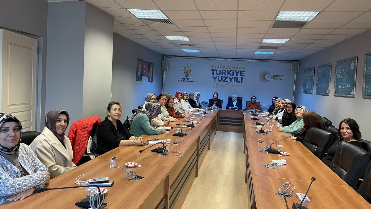akkadinkcekmece's tweet photo. Başkanımız @salihakaradayi  başkanlığında, Yönetim Kurulu Toplantımız gerçekleştirildi.

@akkadinistanbul 
#Yenidenİstanbul https://t.co/uFWTtaRtkl