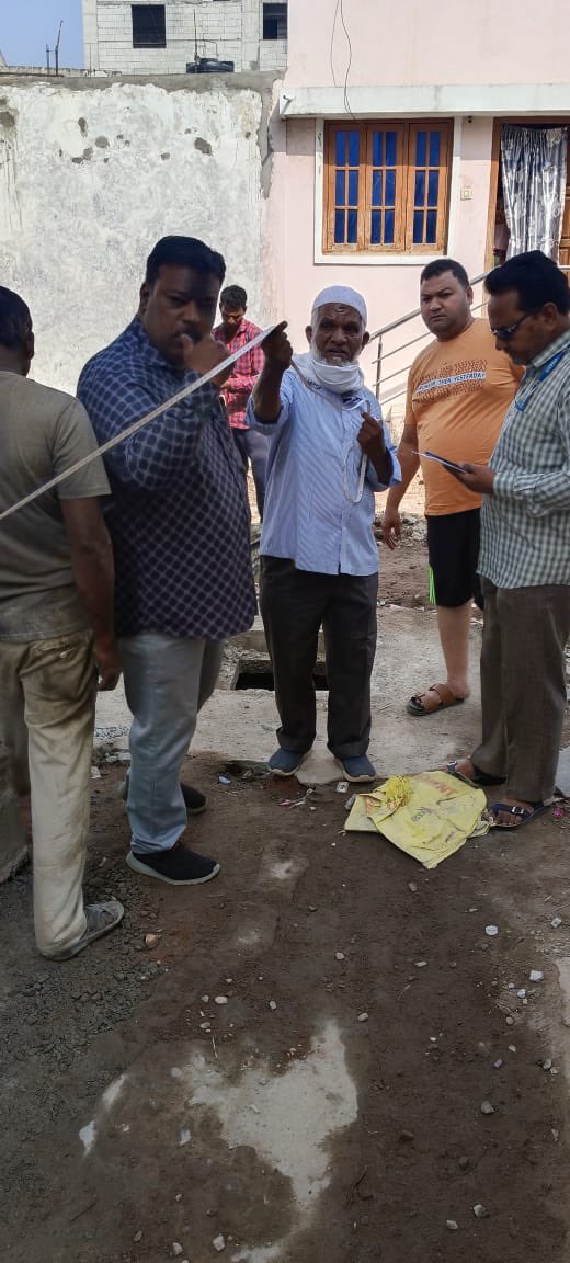 AimimBadaruddin's tweet photo. On the instructions Of Br @asadowaisi Sb &amp; MLA @kausarmohiuddin Sb Mohd Ameeruddin along with HMWSSB officials Sajid sb Inspected New Sewage pipeline work in 9 mahal Golconda on this occasion Primary unit president &amp; other residents were seen. https://t.co/LRV1Nh6RAz