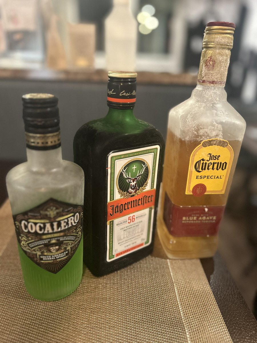 現在、CBD商品は
CBD・CBNリキッドのみの取り扱いとなっています。
カフェ・バーとしては今まで通りですのでたくさんのご来店お待ちしてます🙌