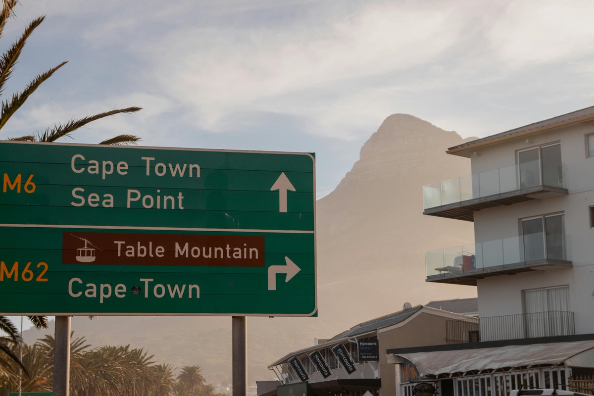 Tawi____'s tweet photo. Cape Town is a modern, cosmopolitan city surrounded by nature. Centered around Table Mountain, one of the New 7 Wonders of the world, the Mother City is known for its beautiful beaches, stunning biodiversity, award-winning food and wine, and sheer variety of experiences on offer https://t.co/9USosYY4Us