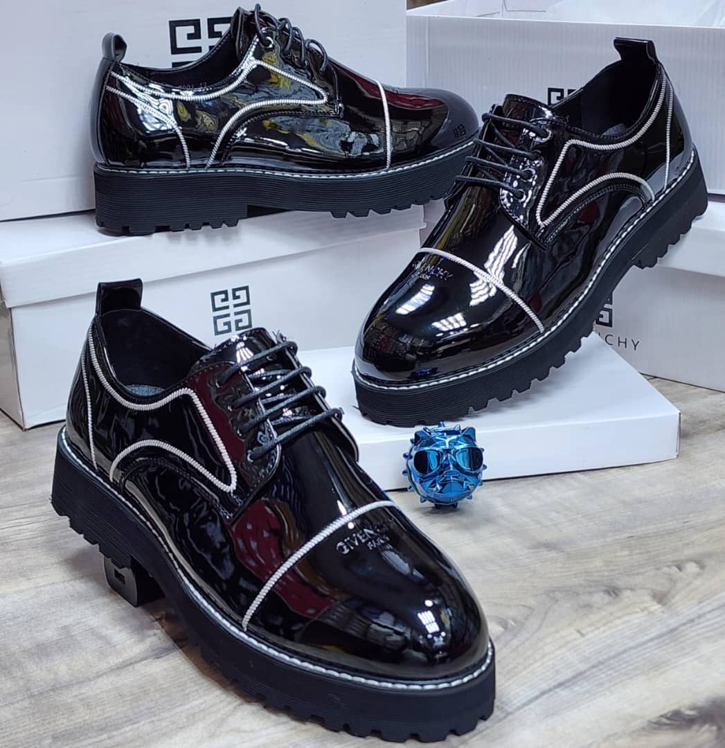 Tall_Tomi's tweet photo. Fully boxed 📦

Size 40 - 46

#32,000

Nationwide delivery 🚚🏍️
#VendorsPRO 

@Timiglow @Jomilojju @Tall_Tomi https://t.co/SGSBU8XNd2