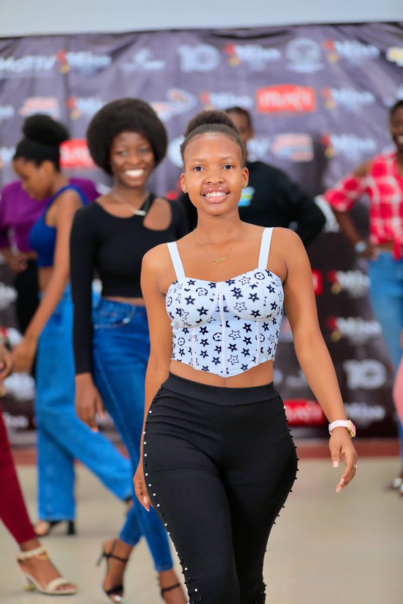 Don’t miss the chance to discover the incredible contestants for #MUHS2024 each shining with their own brilliance. Cast your vote for the one who steals your heart and deserves the crown. 🔗 africavotes.com/p/miss.uganda.…