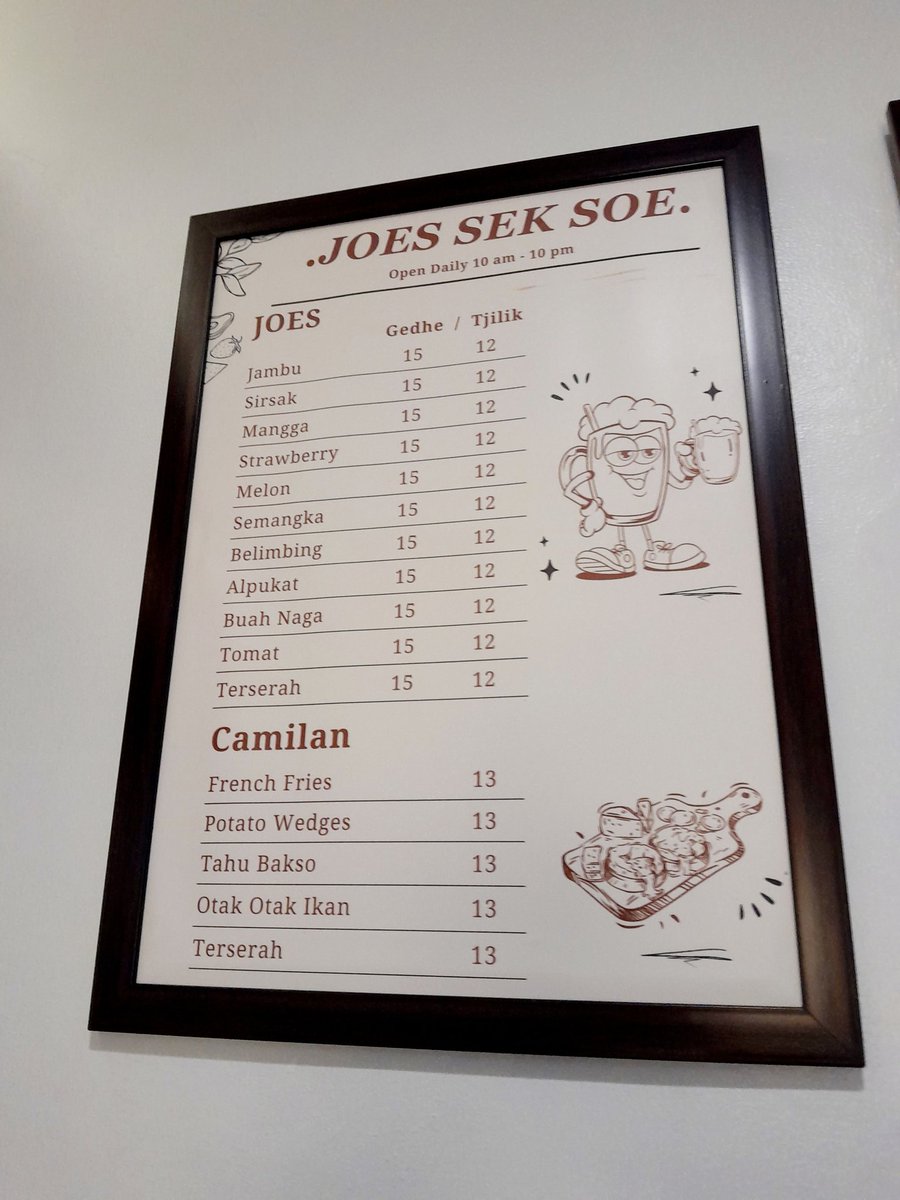 amirwawan_'s tweet photo. Joes Sek Soe (maguwo, jogja)

Jus naek kelas ini nama'nya yg biasa'nya tempat jualan sederhana dibuat berkelas di cafe ini, tempat luas ada lantai 2 cocok tuk nongki kumpul kawan.

Rasa jus terbaik ini buah segar + susu lebih nikmat, harga standar 12k tuk 750ml, 15k tuk 1 liter. https://t.co/toJqcssD1c