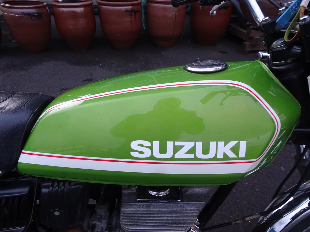 bestauto_jp's tweet photo. RG185エンジンかけてみましたー!!
ツーサイクルのいい音してますよー‼️
当時のままでいい感じに仕上がってます!
エンジン動画もまたアップしますね!
#RG185
#エンジン
#ベストオート
#バイク屋 https://t.co/sIN7P3nXRC