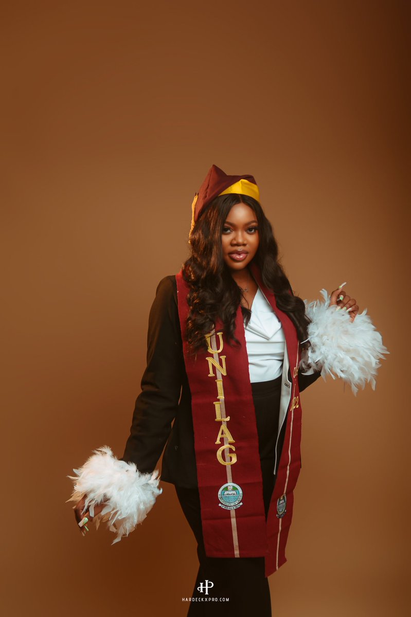 osa_emman's tweet photo. SEASON FINALE: The One Where She
Graduates🤭🎓

BSc (Hons) Computer Science (4.15CGPA)

 #unilag https://t.co/BhfTKFKwcR