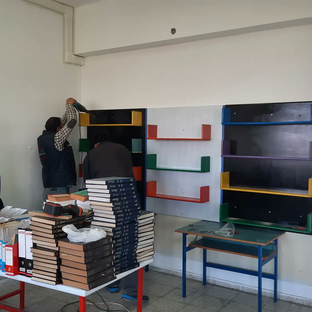 Okul aile birliği olarak Balıkesir Güre Atatürk İlkokulu ve Ortaokulu kütüphanesini yeniledik.Kitap desteklerinizi bekliyoruz📚📚📚
Adres: Güre Atatürk İlkokulu ve Ortaokulu Adres Güre Mahallesi İshak Bey Cad. 16. Sokak Güre / Edremit / BALIKESİR