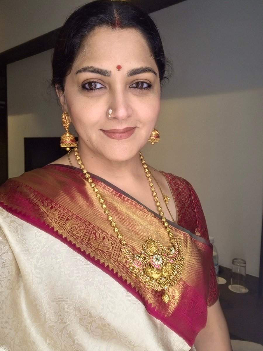 khushsundar tweet picture