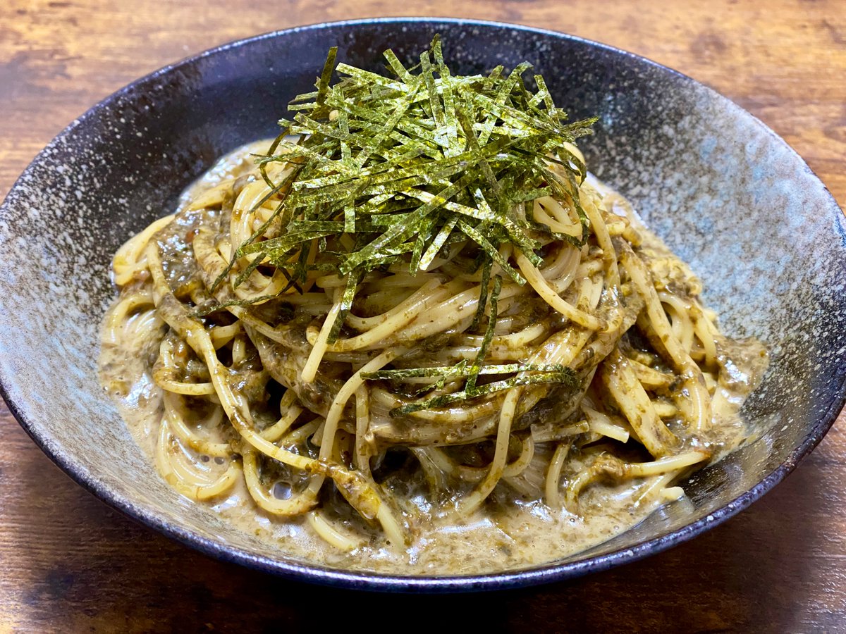 R_A_i_N_i_A_R's tweet image. 今週のアカメクエスト「パスタ」
ということで、「海苔のパスタ」を作りました！
海苔の佃煮を牛乳で伸ばしたまろやかな甘塩っぱいソースにごま油で風味をワサビでアクセントをプラスしました☺️

過去に余り物で作ったのですが美味しく出来たのでレシピ化したパスタです！

 #アカメらいぶ