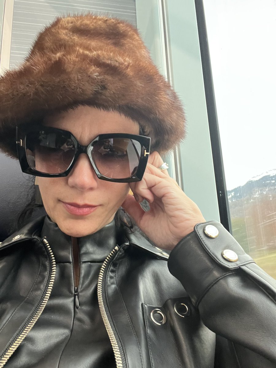 María Pía Aqueveque Jabbaz (@maqueveq) on Twitter photo Back in 📍Davos🇨🇭for #WEF2024 Back in 📍Davos🇨🇭for #WEF2024