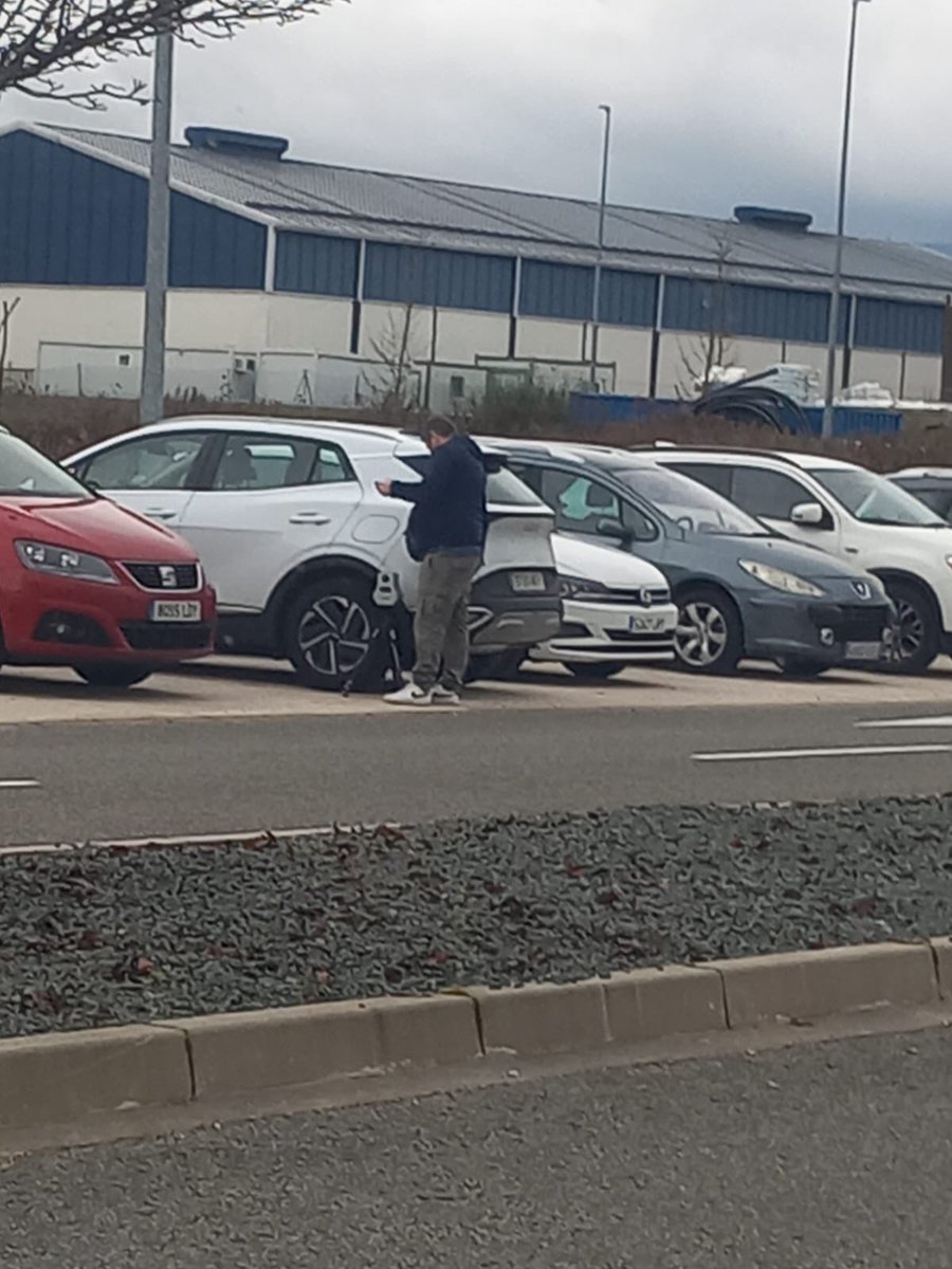 RadarPamplona's tweet photo. #radar #sarriguren Gasolinera AN dirección McDonalds https://t.co/5U6UkAWXai