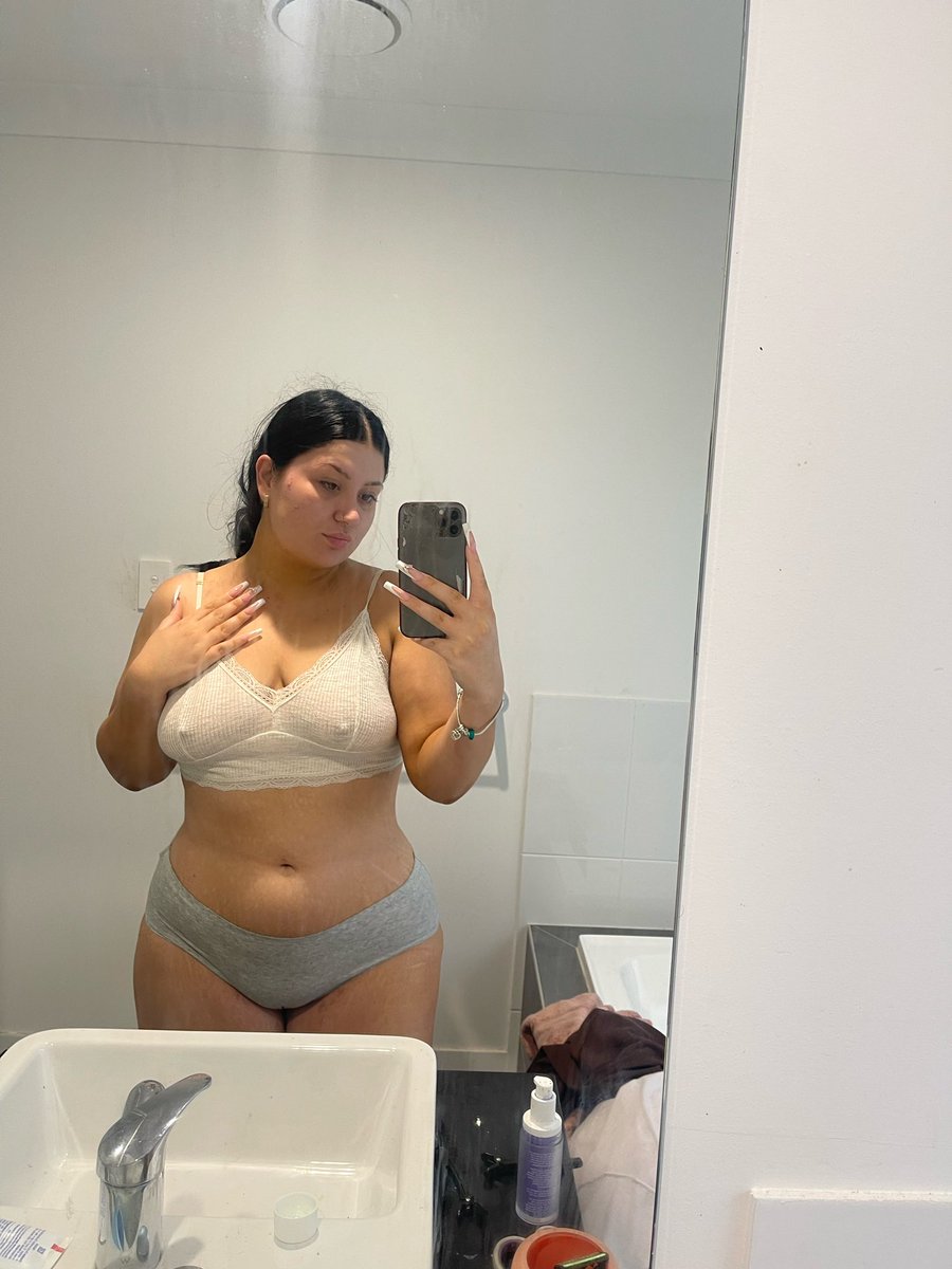 ferris_kierra's tweet photo. who wants me to take these off https://t.co/tEkHdC9J7P