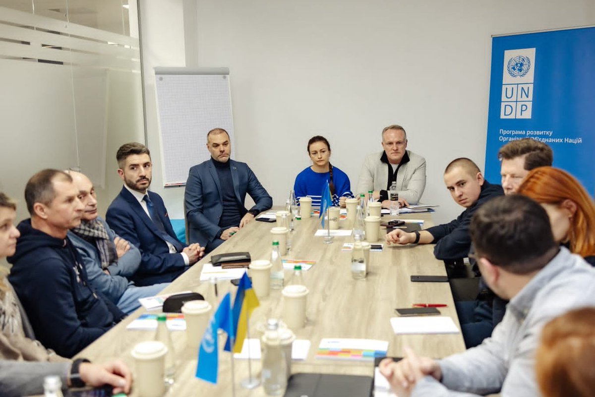 In Lviv, @UNDPEurasia's @nrhartman & @UNDPUkraine's @Chris_Politis met with members of the Chamber of Commerce, @EBA_Ukraine & the business community to discuss strengthening cooperation & expanding partnerships to promote social & economic well-being of the region.