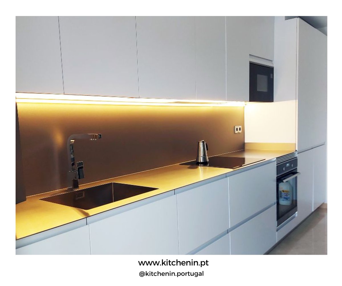 kitchenin_PT's tweet photo. ❤️ Hoje revelamos o projeto CO ❤️
Uma cozinha que otimiza ao máximo o seu espaço.

Descubra este projeto na íntegra no nosso site.
https://t.co/VnL4kqXU0y

#kitchenin #cozinhamoderna #kitchendesign #projeto #renovation #fussionsenssia https://t.co/85Edvg9s03