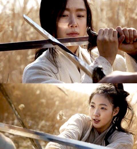 uriggone's tweet photo. Promising reunion of Kim Go Eun and Jeon Do Yeon in #ThePriceOfConfession https://t.co/9LFynDnCSk