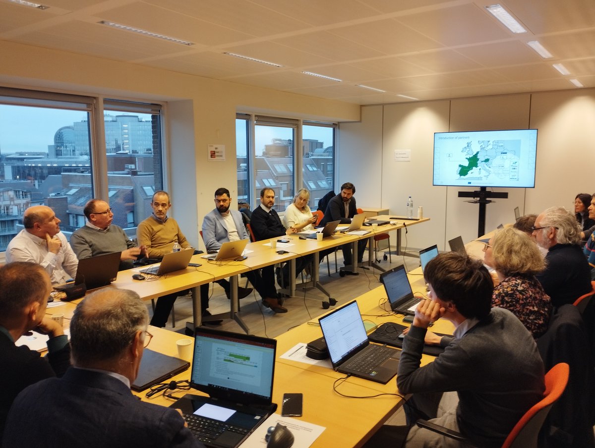 📢@DigiChecks team is ready to start their #ReviewMeeting in #Brussels🎉 👉Today the @DigiChecks partners will show their progress to the @EU_Commission