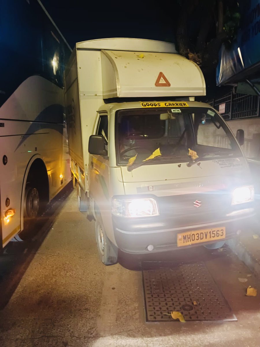 IMmohanGoyal's tweet photo. Why do @VolvoBusesIN  sell buses in India when they don’t have spares .

The new B8R of almost 1.5 Crore is waiting for side glass from 19/12/2023 and till date the same is not available .. who will pay the compensation of the bus being off road for want of spares @boci_newdelhi https://t.co/urMQnjjXg2