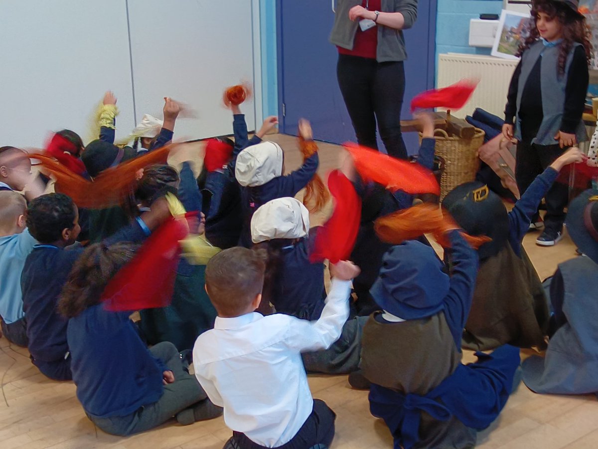 BHPS_1's tweet photo. We had so much fun in Year 2 learning about the Great Fire of London. Thank you to @Selly_Manor for bringing some fantastic artefacts for the children to explore. #BhallPSYear2 #CurriculumWeek https://t.co/XTAV5rNx65
