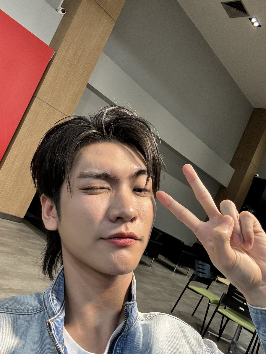 Bossckm_'s tweet photo. ง่วงนอนจุงกะเบยยยย 🫠🫠🫠 #MMYMediaTour2024Day2 https://t.co/Uzn07wBc5C