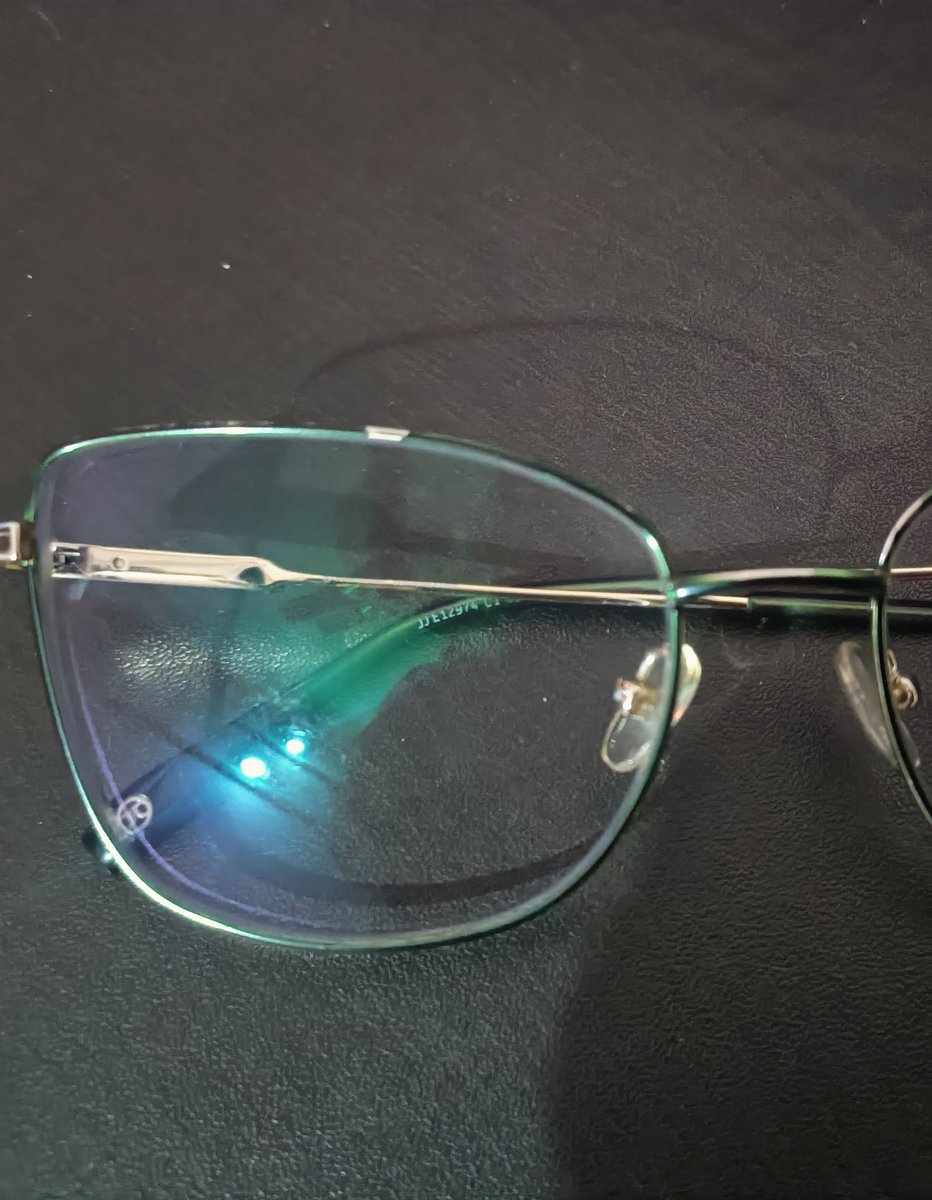 ethicalvision0's tweet photo. "We are paying for such quality, aren't we?"

@Lenskart_com
@peyushbansal

#Lenskart #Eyewearissue #customerservice https://t.co/I1YfGB7gW7