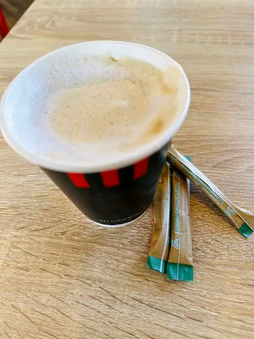 AmandaSikhakha3's tweet photo. Bold New Taste☕️☕️

KHOSI TWALA X KFC 
KHOFFEE WITH KHOSI X KFC 
#KhosiTwala
#KFCS
#BoldNewTaste https://t.co/5FOqW1gmxx
