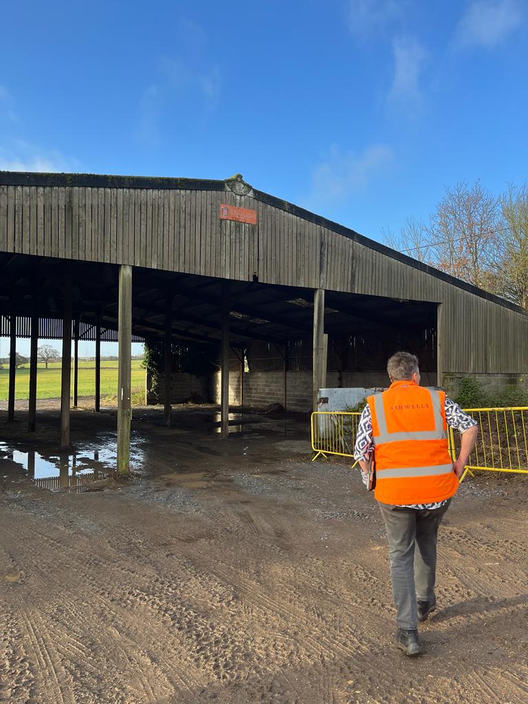 ashwell_timber's tweet photo. Thrilled to be on site with the @lowerthames team once again. We were invited by @Tom Green from @balfourbeatty to conduct a reclamation survey at Hole Farm in Brentwood, set to become a 95 hectare nature reserve.π³
#reclaimedtimber #reclamationsurvey https://t.co/lu9d4oP2RO