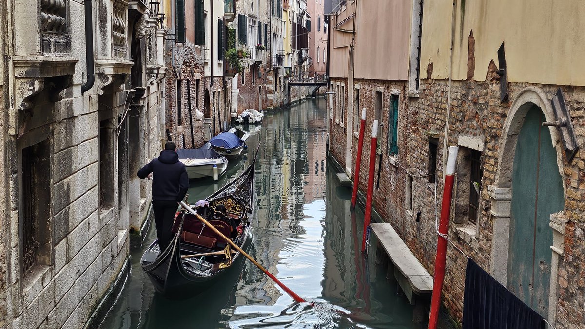 synthesisweb's tweet photo. Venezia è sempre una bella idea! Buongiorno!!
#synthesis #casasynthesis #sempreinmovimento #staytuned #cessionedelquinto #cqs #prestiti #prestitipersonali #agentiinattivitafinanziaria #venezia #venice https://t.co/dx3i14rJHR