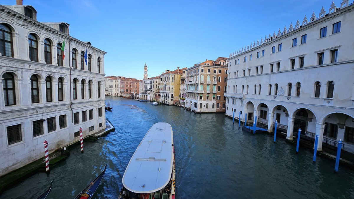 synthesisweb's tweet photo. Venezia è sempre una bella idea! Buongiorno!!
#synthesis #casasynthesis #sempreinmovimento #staytuned #cessionedelquinto #cqs #prestiti #prestitipersonali #agentiinattivitafinanziaria #venezia #venice https://t.co/dx3i14rJHR