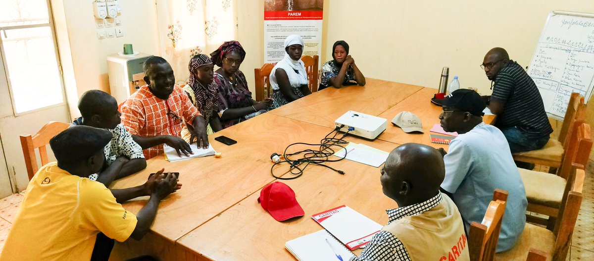 🇲🇱 - @LuxDev et <a href="/CaritasLux/">Caritas Luxembourg</a> ont effectué une mission dans le cercle de Yanfolila, au #Mali, pour découvrir et évaluer les initiatives de développement rural soutenues par le Projet d’amélioration des revenus des femmes et des jeunes par l’entrepreneuriat et le maraîchage.
(1/3)