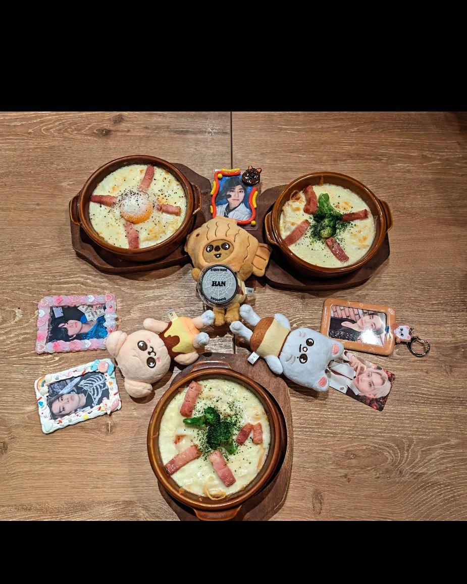 夢の時間はあっという間でした。。
そこに推しは存在した✨✨
にこにこ笑顔で🐶バイバイ～
何も言えなかったけど最高の時間だった🥰