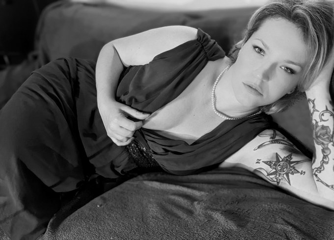 You're mine https://t.co/FlLioCrcKZ