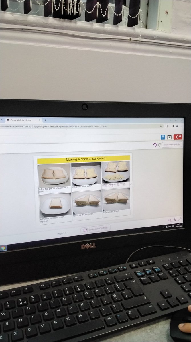 MarlboroughPrim's tweet photo. We are creating instructions on how to make a cheese sandwich in Computing. #Year1Computing https://t.co/MFcszWlaLI