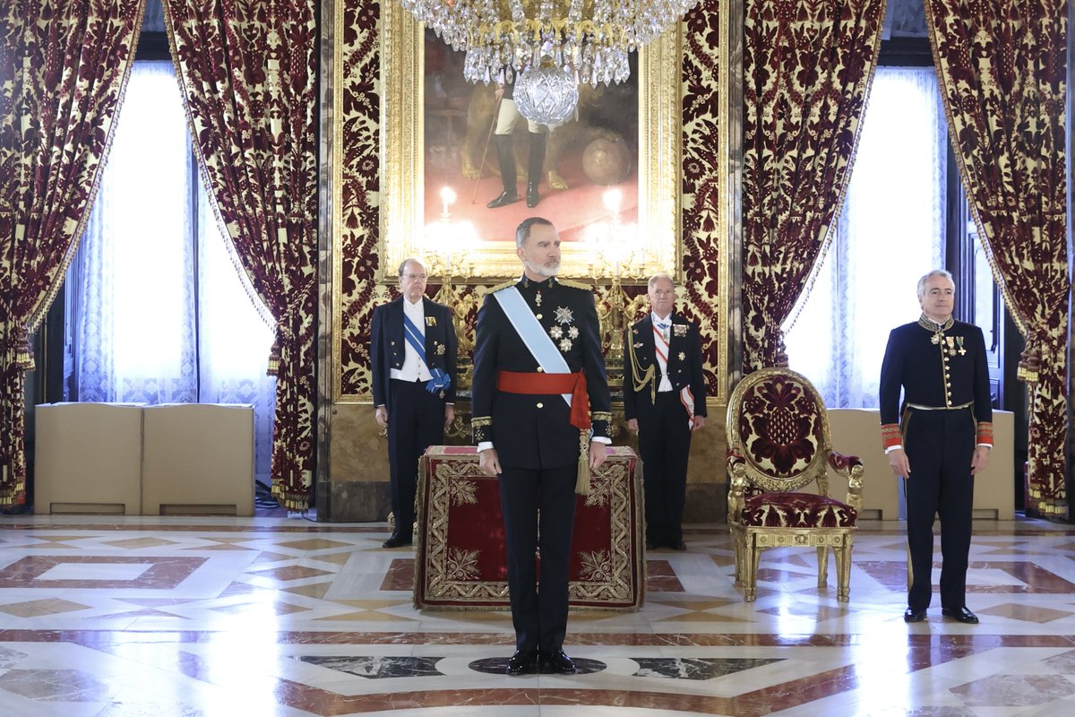 El Rey recibe en el Palacio Real de Madrid las Cartas Credenciales de los nuevos embajadores de:

🔹República Italiana
🔹República Socialista del Vietnam
🔹República de Mozambique
🔹República Checa
🔹República de Turquía
🔹República de Costa Rica

➡️casareal.es/ES/Actividades…
