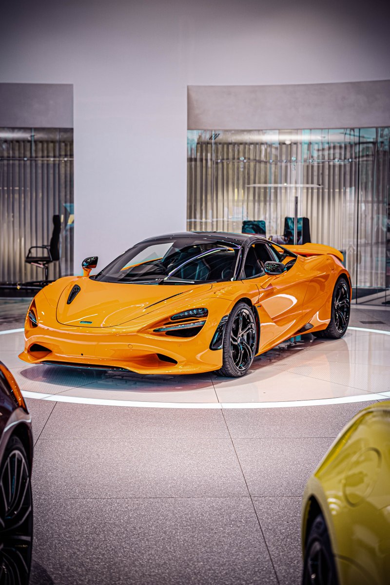 GRANGEMOTORS's tweet photo. McLaren 750s Spider in Papaya @mclarenhatfield #McLaren McLarenAuto #Mclaren750sspider #McLaren750s #McLarenHatfield https://t.co/x6xzafzoKg