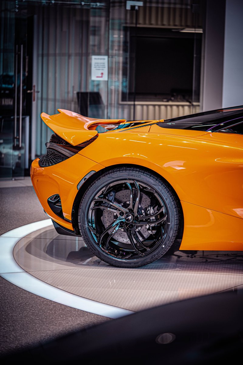 GRANGEMOTORS's tweet photo. McLaren 750s Spider in Papaya @mclarenhatfield #McLaren McLarenAuto #Mclaren750sspider #McLaren750s #McLarenHatfield https://t.co/x6xzafzoKg